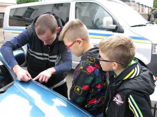 police 020