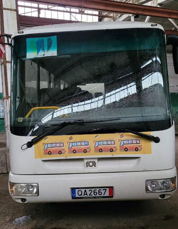 bus2