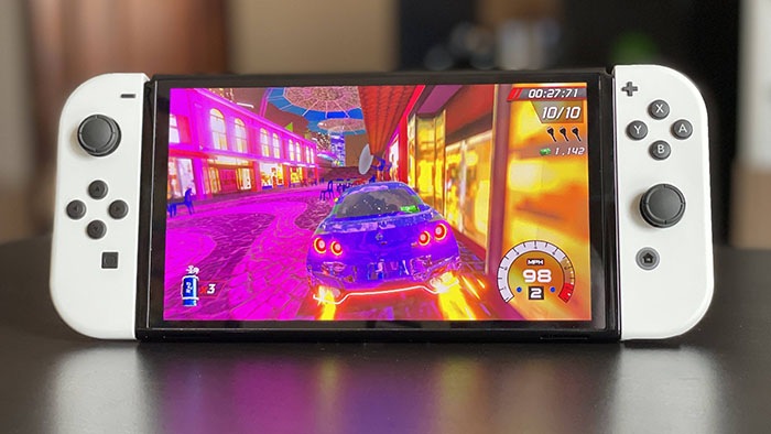 Nintendo Switch OLED: чи варто купувати приставку зараз