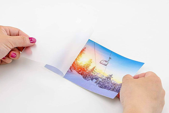 Навіщо ламінувати документи та як обрати ламінаційну плівку