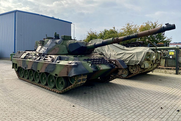 leo2
