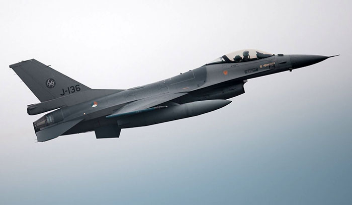 f16 2