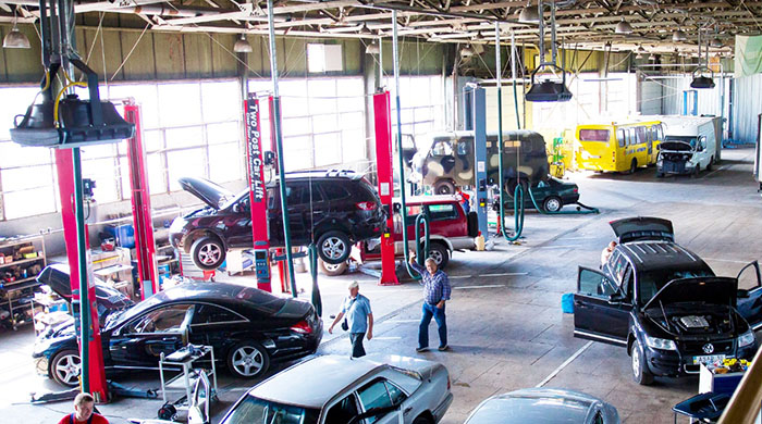 Долгий путь в надежность: ремонт грузовых авто с Truckmotors